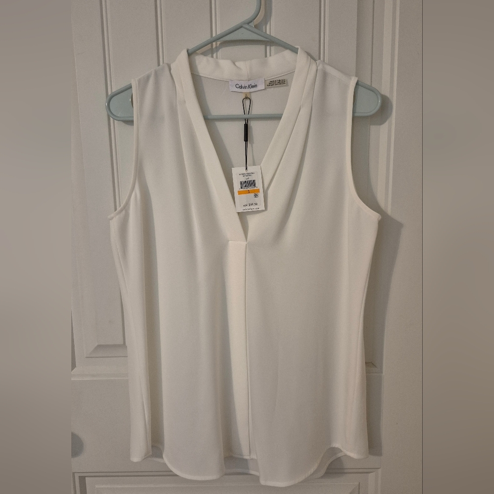 NWT Calvin Klein Women's Cream V-Neck Blouse Sz S